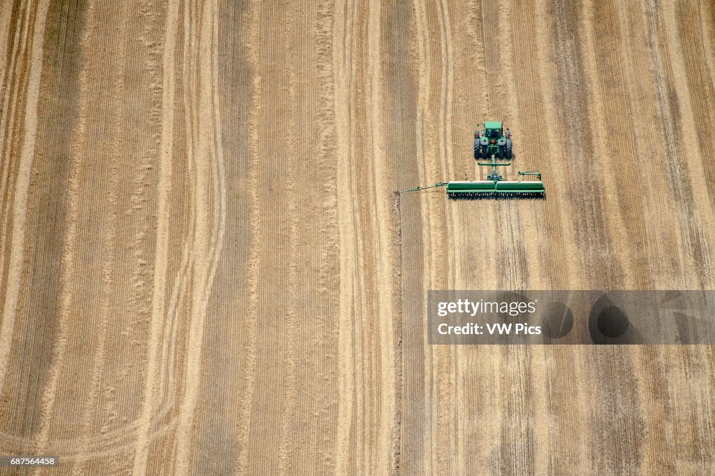 Planting double crop soybeans over wheat stubble