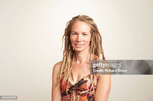 sustainability portrait - dreadlocks stock-fotos und bilder