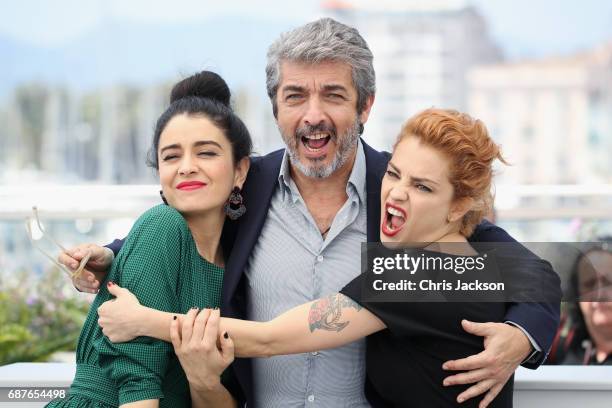 Actors Erica Rivas, Ricardo Darin and Dolores Fonzi attend the "La Cordillera - El Presidente" photocall during the 70th annual Cannes Film Festival...