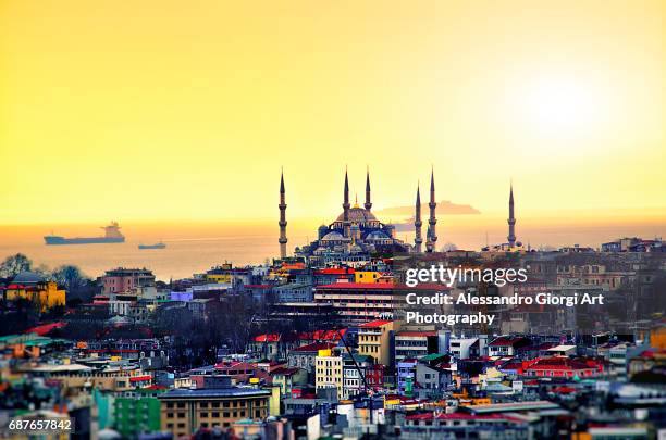 golden istanbul - religioni e filosofie photos et images de collection