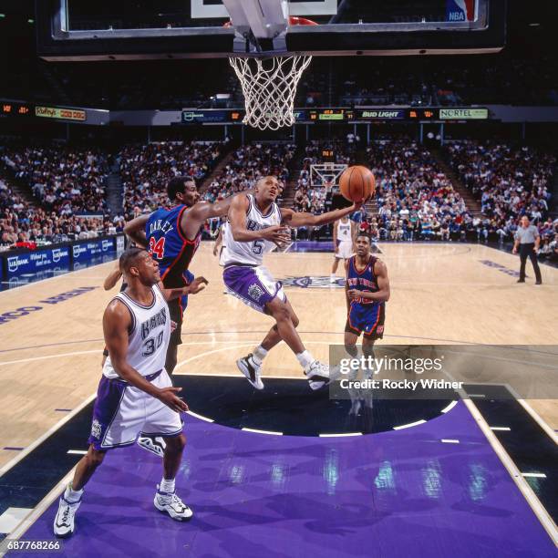 Tyus Edmond 279 Tyus Edney Stock Photos, High-Res Pictures, and Images - Getty Images