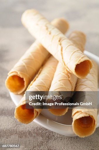 cigarette russe DELACRE Cigarettes Russes 200g Pile Of Cigarette Russe Rolled