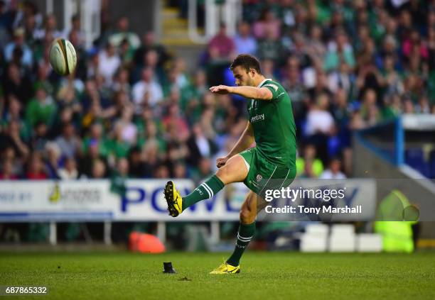 Tommy Bell of London Irish tackes a conversion kick during the Greene King IPA Championship Final: Second Leg match between London Irish and...