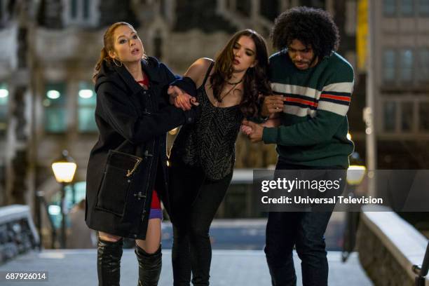 Kimmy is a Feminist!" Episode 306 -- Pictured: Ellie Kemper as Kimmy Schmidt, Dylan Gelula as Xanthippe Lannister Voorhees, Daveed Diggs as Perry --