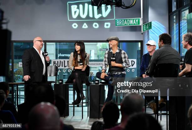 Black Francis, Paz Lenchantin, Joey Santiago, and David Lovering of the Pixies visit the Build Series to discuss their new album "Head Carrier" at...
