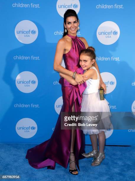 Ambassador honoree Angie Harmon and Emery Hope Sehorn at the fourth annual UNICEF Audrey Hepburn® Society Ball on May 24, 2017 in Houston, Texas.