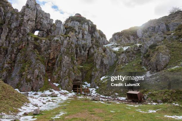 asturias - nube de tormenta stock pictures, royalty-free photos & images