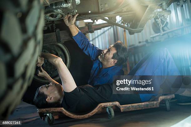 Fire Mechanic Fire Truck Mechanic Photos and Premium High Res Pictures - Getty Images