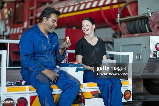 Fire Mechanic Fire Truck Mechanic Photos and Premium High Res Pictures - Getty Images