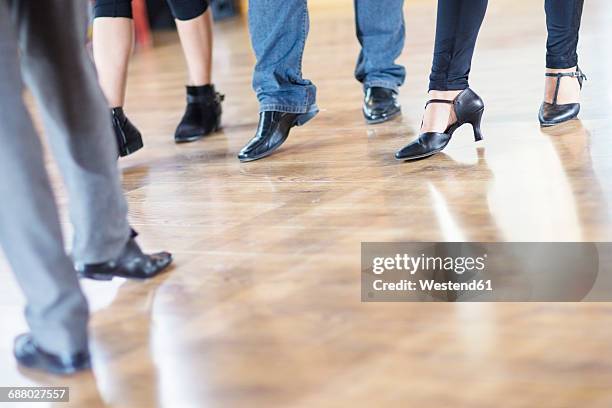 dance class footwork in studio - dancing feet stock pictures, royalty-free photos & images