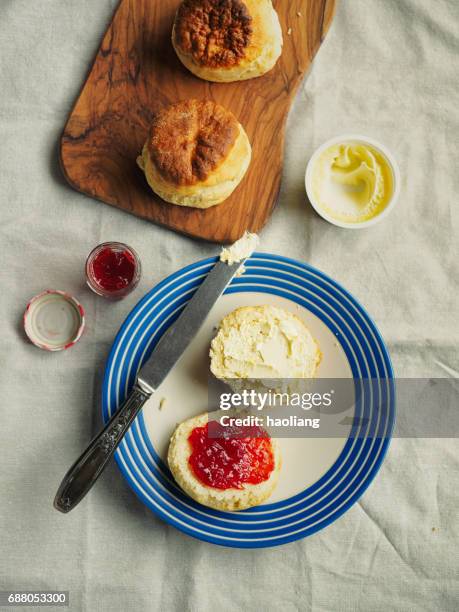 fresh baked scone with jam - scone stock pictures, royalty-free photos & images