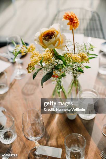 wedding table setting - seating chart stock pictures, royalty-free photos & images