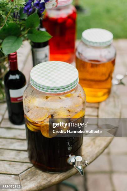 lemonade jars on wedding - hanneke vollbehr bildbanksfoton och bilder