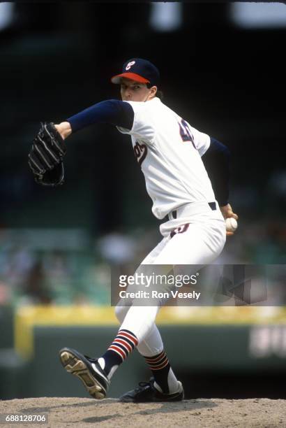 Jack McDowell of the Chicago White Sox pitches during an MLB game at Comiskey Park in Chicago, Illinois. McDowell played for the White Sox from...