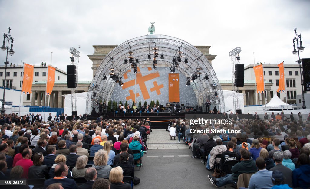 Obama And Merkel Discuss Democracy At Church Congress