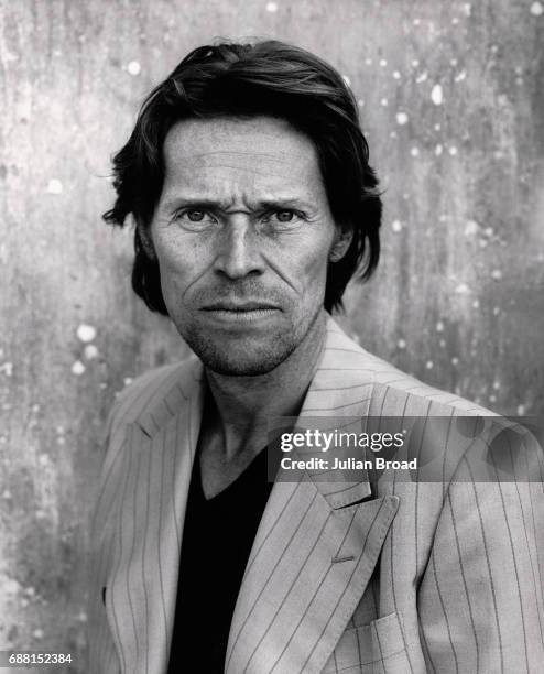 Actor Willem Dafoe poses for a portrait shoot on March 12, 2001 in Los Angeles.