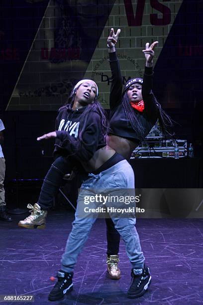 Flexing Dance Move 92 Flexing (Dance) Stock Photos, High-Res Pictures, and Images - Getty ...
