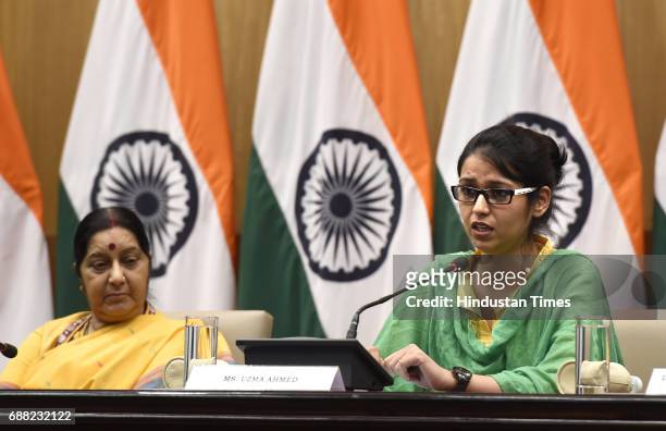 Uzma Ahmed addressing a press conference with Union External Affairs Minister Sushma Swaraj at Jawahar Bhawan after returning from Pakistan on May...