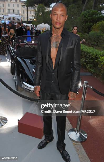 Jeremy Meeks attends the amfAR Gala Cannes 2017 at Hotel du Cap-Eden-Roc on May 25, 2017 in Cap d'Antibes, France.