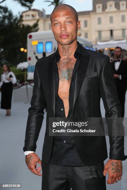 Jeremy Meeks attends the amfAR Gala Cannes 2017 at Hotel du Cap-Eden-Roc on May 25, 2017 in Cap d'Antibes, France.