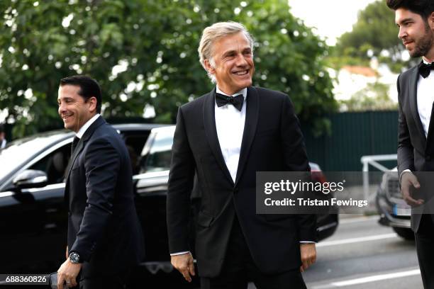 Christoph Waltz arrives at the amfAR Gala Cannes 2017 at Hotel du Cap-Eden-Roc on May 25, 2017 in Cap d'Antibes, France.