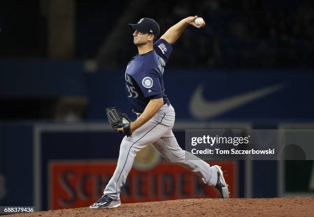 Chase De Jong of the Seattle Mariners delivers a pitch in the third inning during MLB game action against the Toronto Blue Jays at Rogers Centre on...