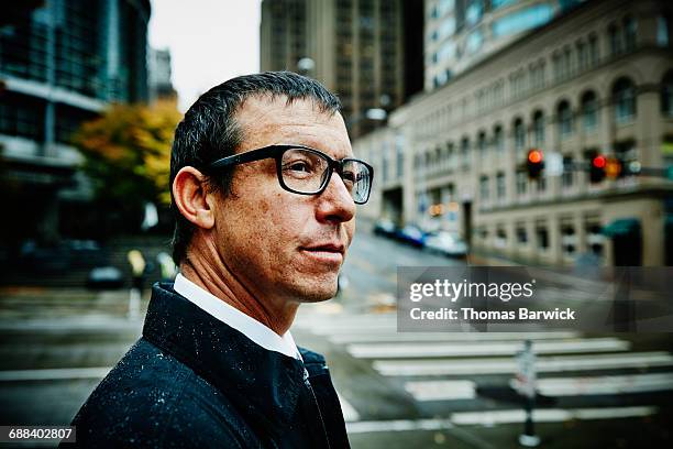 businessman on city street on stormy afternoon - indian economy business and finance bildbanksfoton och bilder