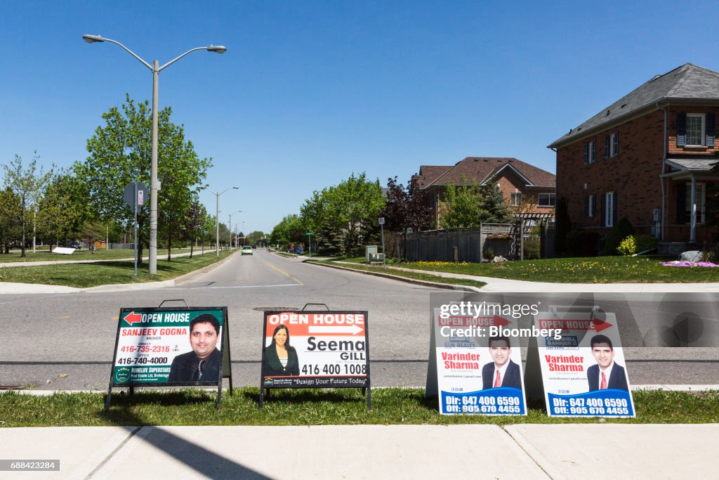 Houses For Sale As Toronto Real Estate Bidding Wars Turn to Buyers' Remorse