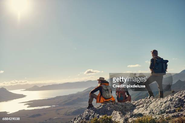 they have a different definition of getting high - hiking australia stock pictures, royalty-free photos & images
