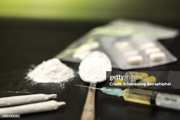 drugs - drug addict stock-fotos und bilder