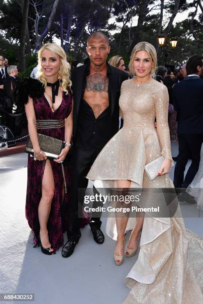 Jeremy Meeks , Hofit Golan and a guest attend the amfAR Gala Cannes 2017 at Hotel du Cap-Eden-Roc on May 25, 2017 in Cap d'Antibes, France.