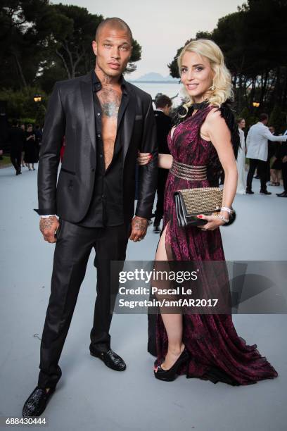 Jeremy Meeks and a guest attend the amfAR Gala Cannes 2017 at Hotel du Cap-Eden-Roc on May 25, 2017 in Cap d'Antibes, France.