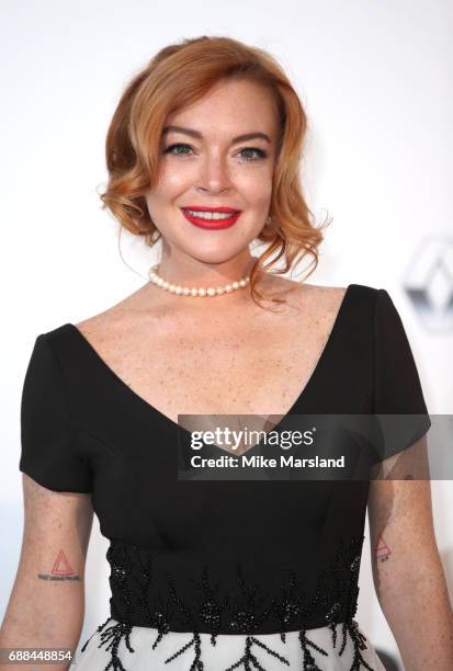 Lindsay Lohan arrives at the amfAR Gala Cannes 2017 at Hotel du Cap-Eden-Roc on May 25, 2017 in Cap d'Antibes, France.