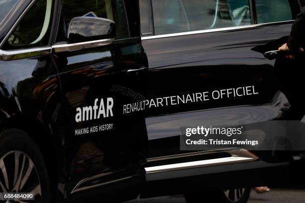 Car arrives at the amfAR Gala Cannes 2017 at Hotel du Cap-Eden-Roc on May 25, 2017 in Cap d'Antibes, France.