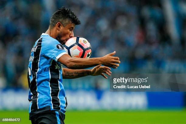 Leo Moura of Gremio during the match Gremio v Zamora as part of Copa Bridgestone Libertadores 2017, at Arena do Gremio on May 25 in Porto Alegre,...