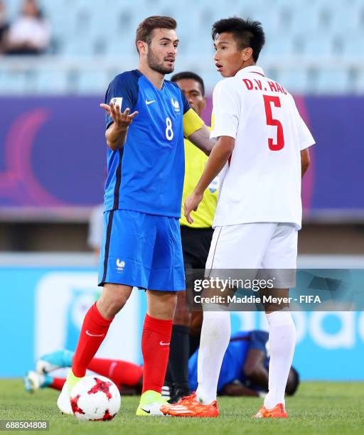 Lucas Tousart of France confronts Van Hau Doan of Vietnam during the FIFA U-20 World Cup Korea Republic 2017 group E match between France and Vietnam...