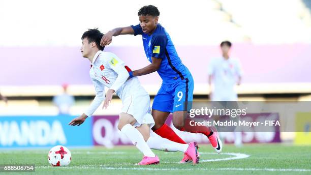 Christopher Nkunku of France defends Hoang Duc Nguyen of Vietnam during the FIFA U-20 World Cup Korea Republic 2017 group E match between France and...