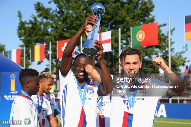 Elisha Owusu of Olympique Lyon celebrates with his team mate Amine Gouri winning the Finale for the Blue Stars/FIFA Youth Cup 2017 between Olympique...