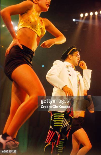 Timmy Mallett, Dawn Andrews, Annie Dunkley, Bombalurina, Diamond Awards Festival, Sportpaleis, Antwerpen, Belgium, 1990.