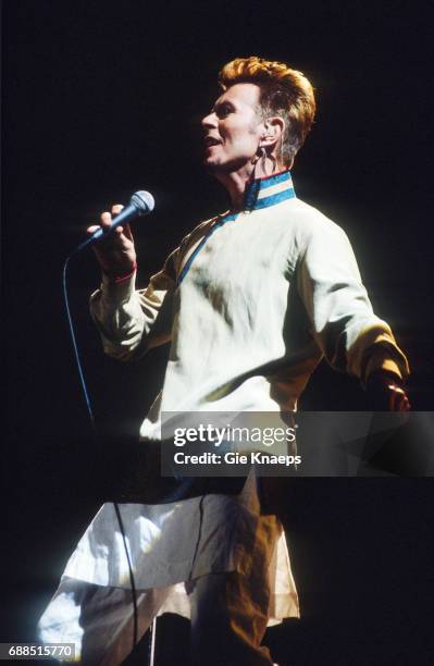 Earthling Tour, David Bowie, Torhout/Werchter Festival, Torhout, Belgium, .