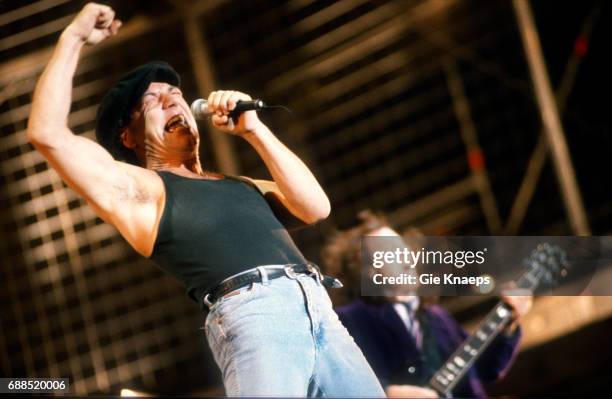 Monsters of Rock Tour, Brian Johnson, Angus Young, ACDC, Kiewit, Hasselt, , Belgium.
