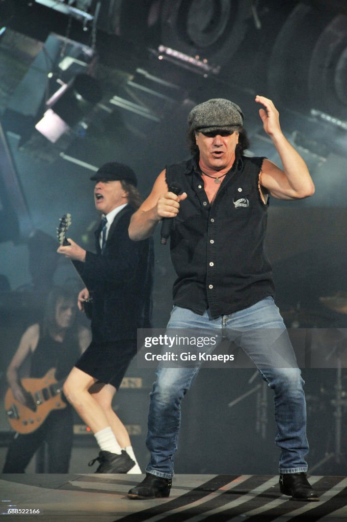 AC/DC