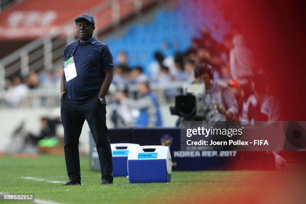 Head coach Joseph Koto of Senegal during the FIFA U-20 World Cup Korea Republic 2017 group F match between Senegal and USA at Incheon Munhak Stadium...