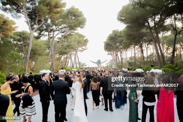 Guests attend the amfAR Gala Cannes 2017 at Hotel du Cap-Eden-Roc on May 25, 2017 in Cap d'Antibes, France.