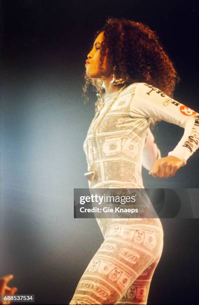 Neneh Cherry, Diamond Awards Festival, Sportpaleis, Antwerpen, Belgium, 11/1989.