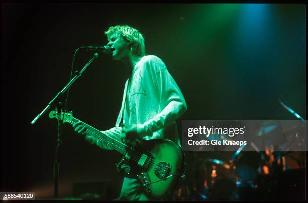 Nirvana, Kurt Cobain, Dave Grohl, Le Zenith, Paris, France, .
