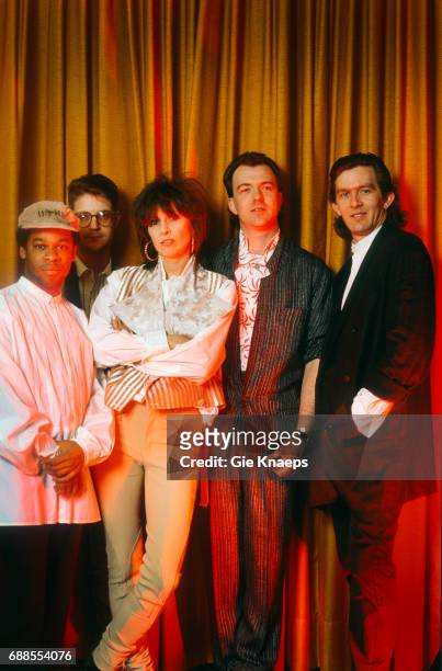 Chrissie Hynde, Robbie McIntosh, Blair Cunningham, Malcolm Foster, Rupert Black, The Pretenders, Frankfurt, Germany, April 1987.