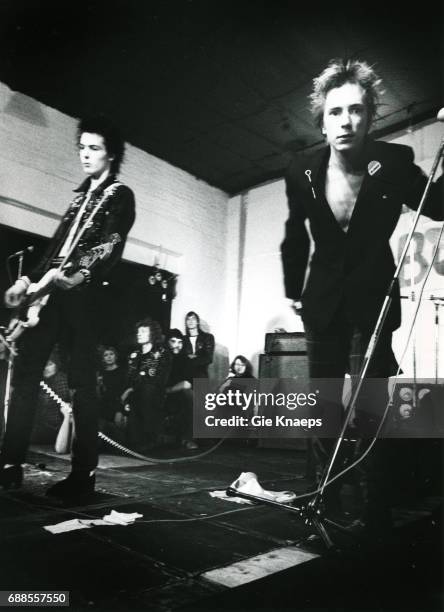 Johnny Rotten, Sid Vicious, The Sex Pistols, De Effenaar, Eindhoven, Holland, December 1977.