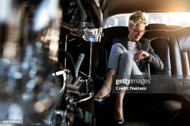 end of business day - limousine exterior stock pictures, royalty-free photos & images