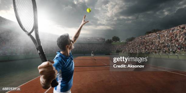 tennis: male sportsman in action - tennis quick imagens e fotografias de stock